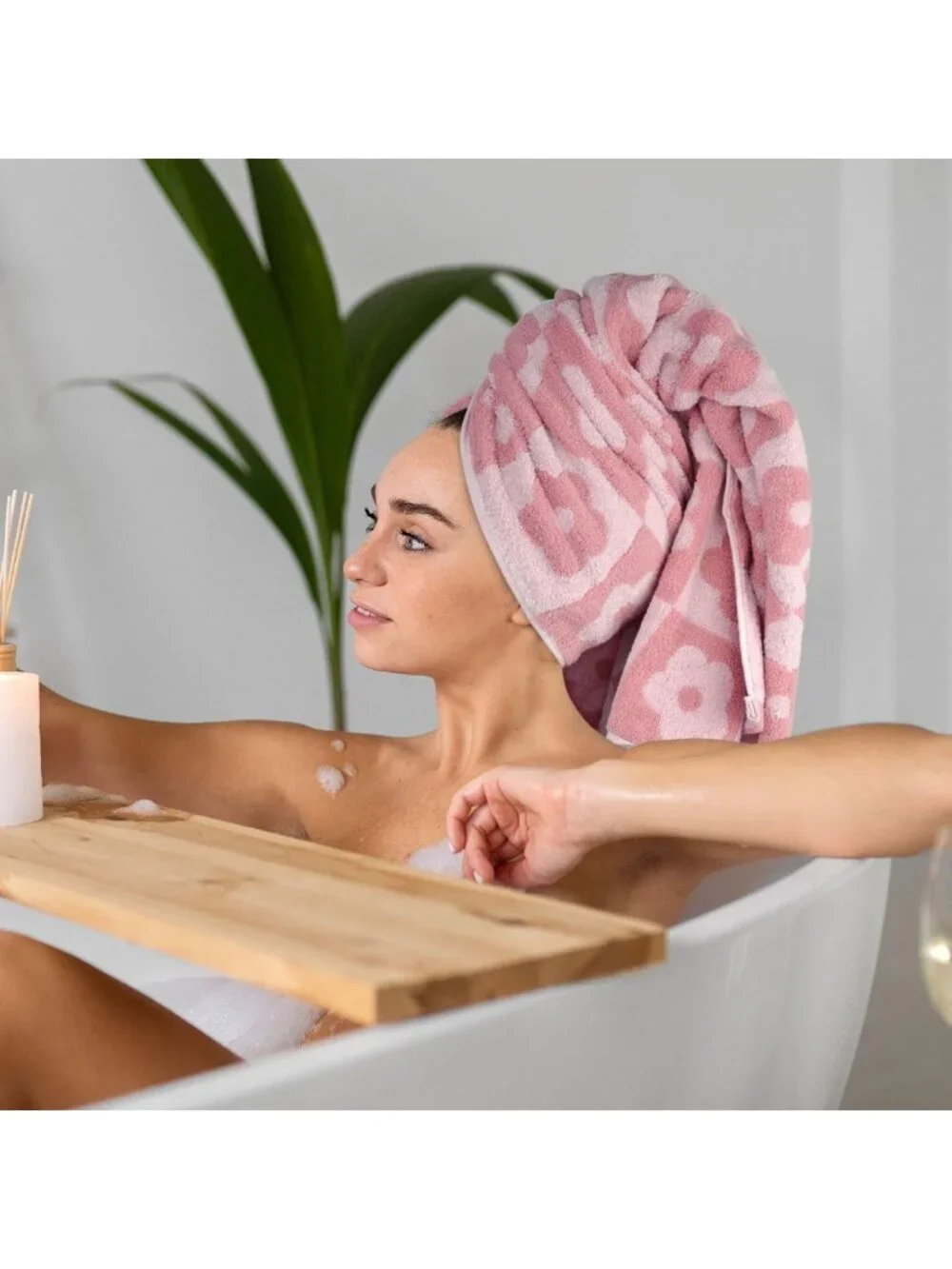 Luxury Pink Checkered Floral Bath Towels Set - Soft, Absorbent, Stylish for
